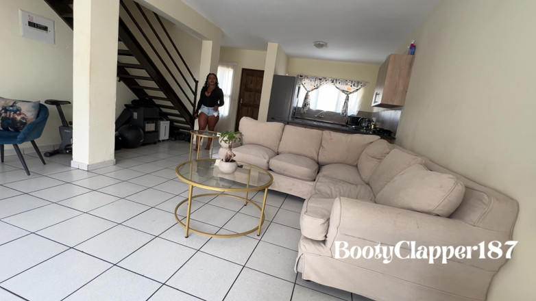 Booty clapper: Slutty Black Step Stepdaughter Gets Fucked by Her Horny Stepdaddy