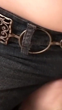 Zkuste dýchat My Sexy Jeans Babe - Lesbická dominance sezení na obličeji