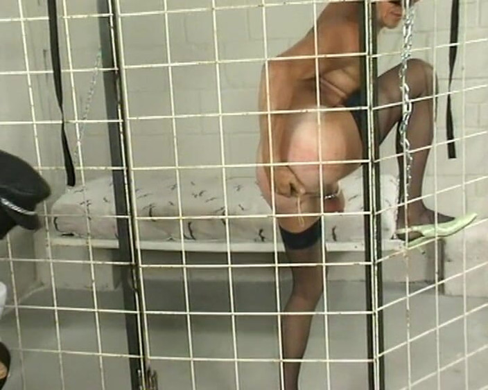 Bdsm Extreme Fantasy: Une chatte mouillée prête pour la bite du maître 5