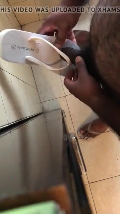 Sexy sereppu: Thủ dâm với giày