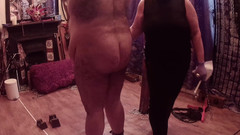 Aaexperiencesltd: Část!:- Domina Satana si smyslně hraje se Satanovým prasátkem.