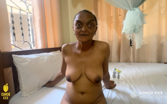 BongoXXX: 애널을 위해 만들어진 할망구 후장, 오늘 조금 거칠게 원해, 나는 그녀에게 그녀의 길을 주었다