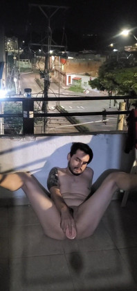 Lebih Banyak Balcony Fun