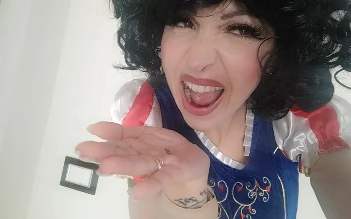 savannahamatoriale: Snow white menyemangatimu, kurcaci bodoh