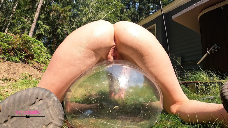 Destination Kat: Beach Ball Pee