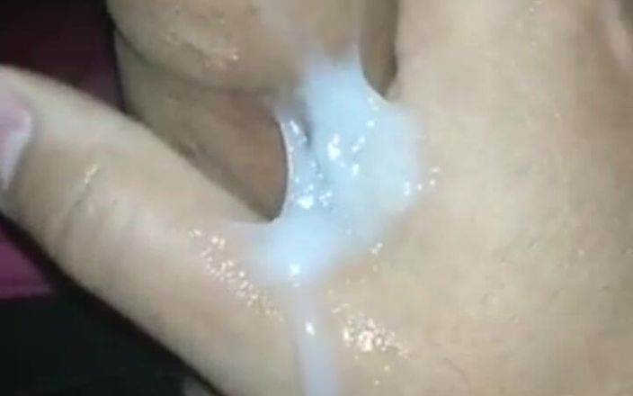 XxyTherry: 热辣的精液爆炸