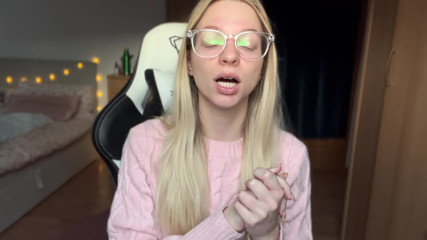 Goddess_Bella_Rae: Proč jsi beta a uvízla tam