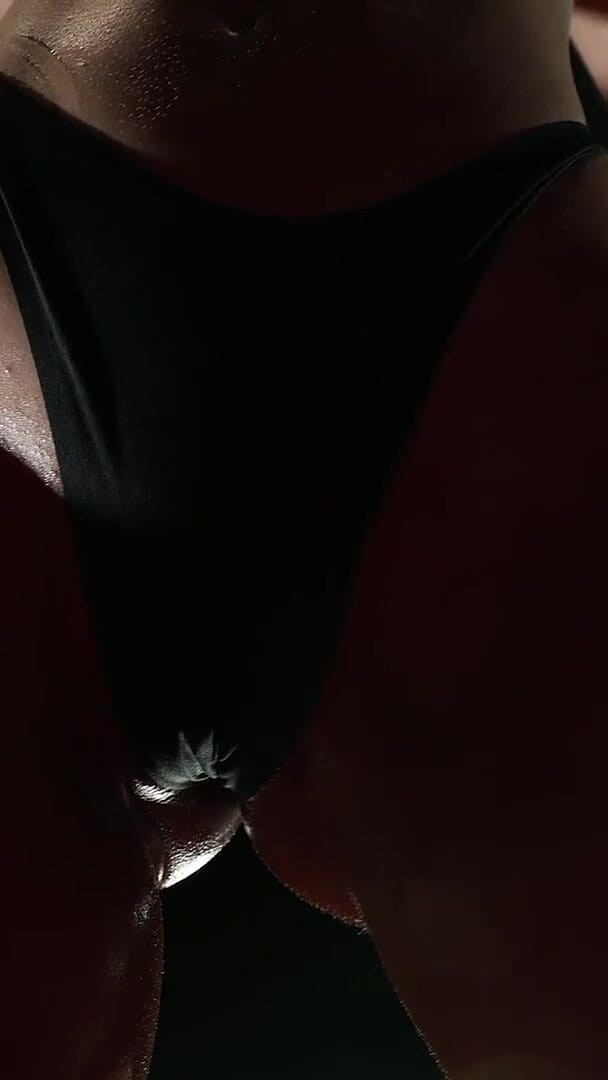 Oily Feet and Masturbation (DPeggingD)