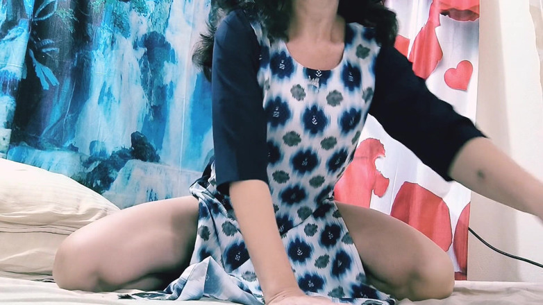 Bolly Karma: Abang iparku mergokiku selingkuh dan aku besar pria kulit hitam