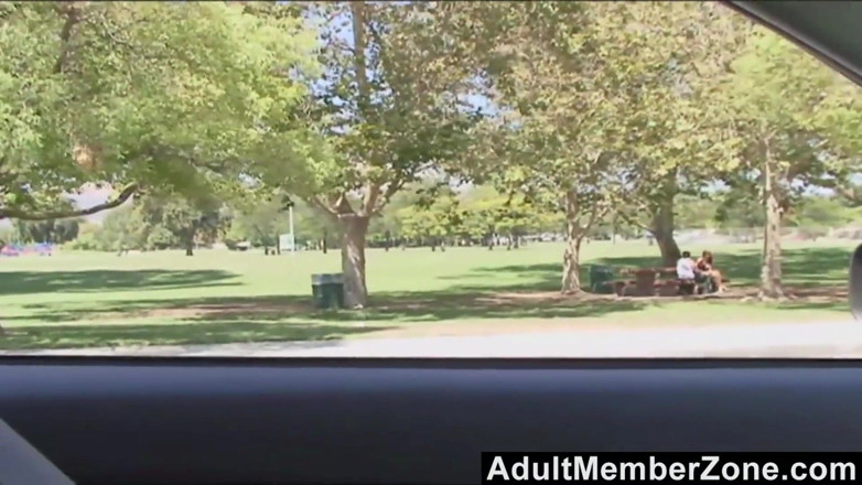 Adult Member Zone: La dea tettona Sarah Jessie cavalca il cazzo di uno...