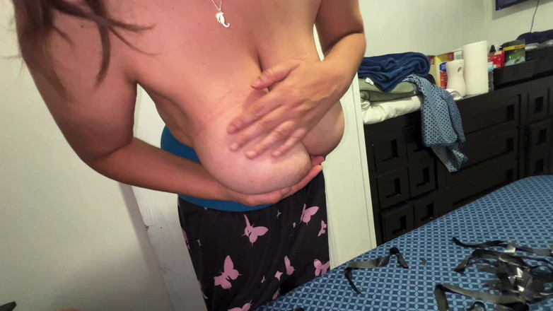 VeeVee Vixen: Black Grid Taped Tetek