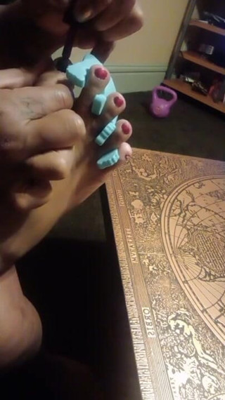 Glitters smoke haus: Red polish job