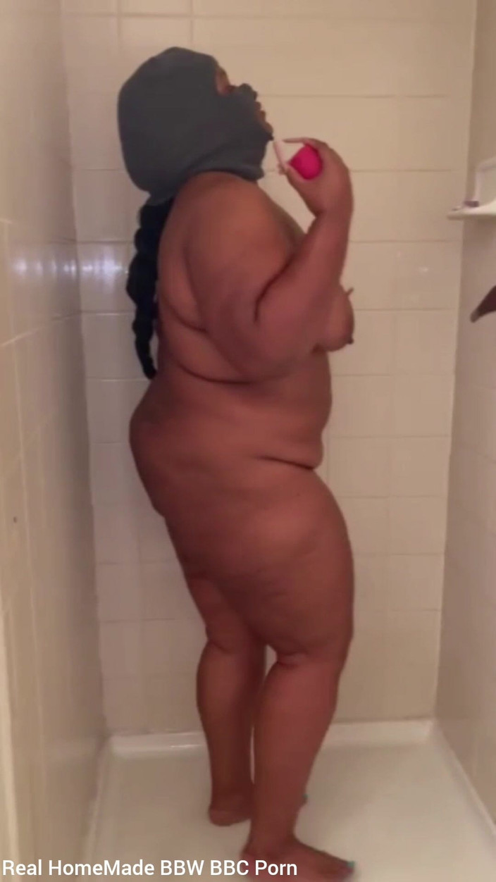 Super sexy ebony cuties: Kích thích âm vật của tôi với máy rung trứng phun...