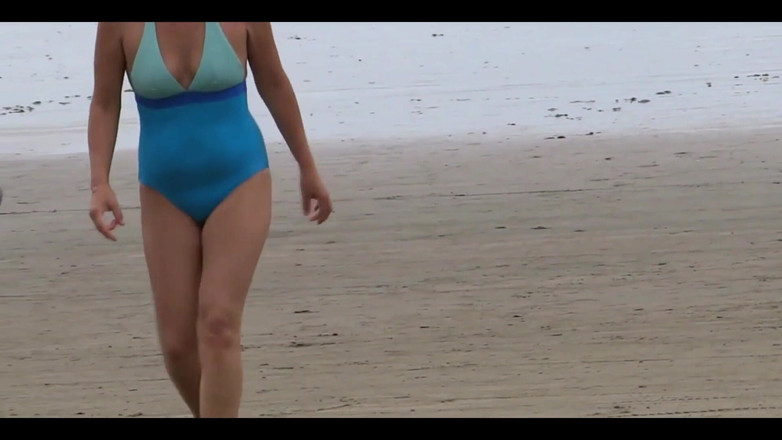 Ardientes69: 배다른 아들과 함께하는 계모는 해변을 즐기고 결국 섹스하게 될 것입니다.