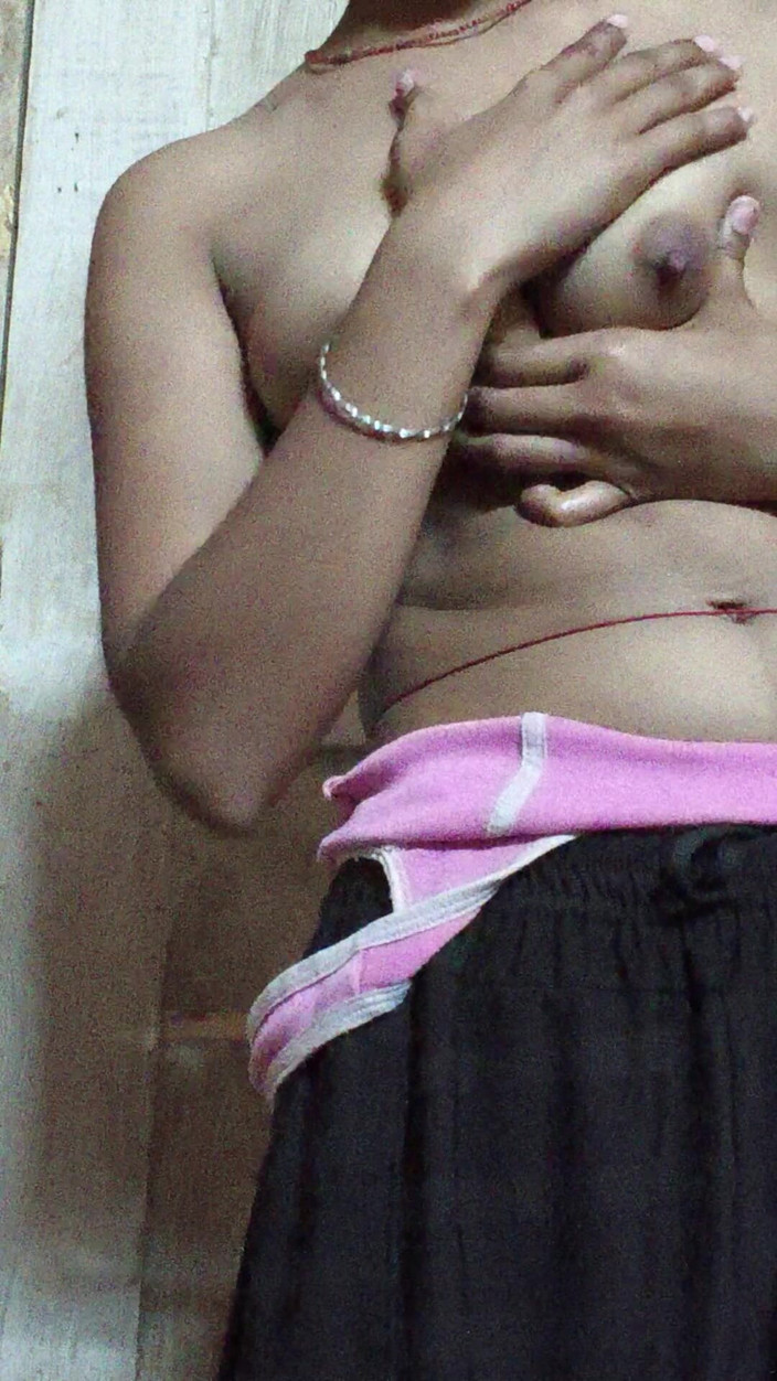 Moma: Сексуальне відео