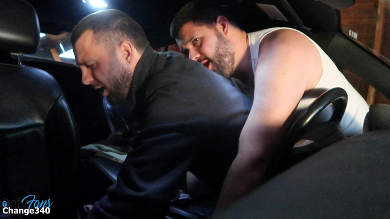 Change340: Follamos en el auto después de que él dijo que lo...