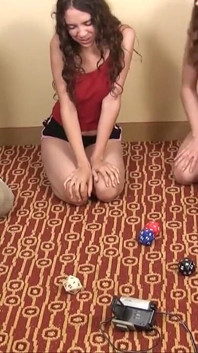 Strip Dice cu Lily Elise Amber și Sean