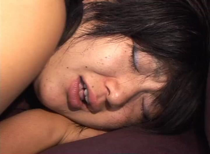 Asian Milfs n Teens: Lili Tokyo Scene feat。Lili Tokyo - 变态熟女和少女