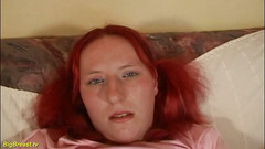 Big Breast: BBW, rothaariges teenie spielt mit ihren monstertrüggs