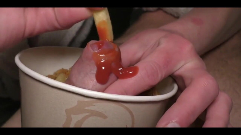 CyntiaCymes: Ahoj dej ptáka do mého kfc cupu, kouřím ho, dokud...