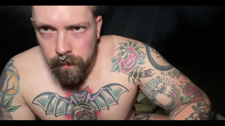 xrustytaylorx: 백카운트리를 탐험하는 긴 하루를 보낸 후 스테다드와 함께 캠프파이어 주위에 앉아 있는 것이 어울릴지 궁금해?