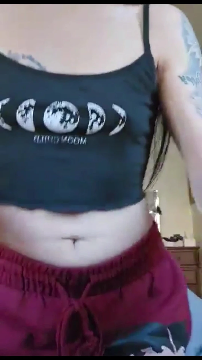 Raven Willow: Oh so Many Big Farts
