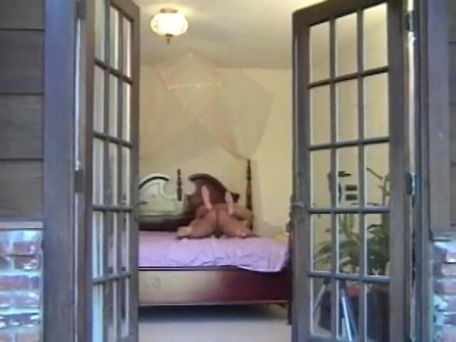 Fuck me Hard: 自然のおっぱいを持つゴージャスな幅は、彼女のタイトなお尻に押し込まれたコックを取得します