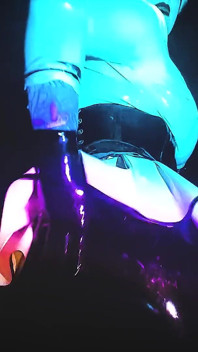 Tôn thờ găng tay latex
