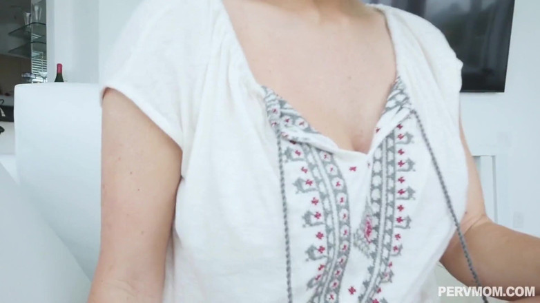 PervMom: Napalona macocha Krissy Lynn spełnia wszystkie pragnienia pasierba