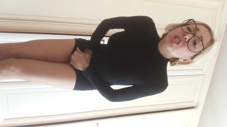 savannahamatoriale: Secretary Farts