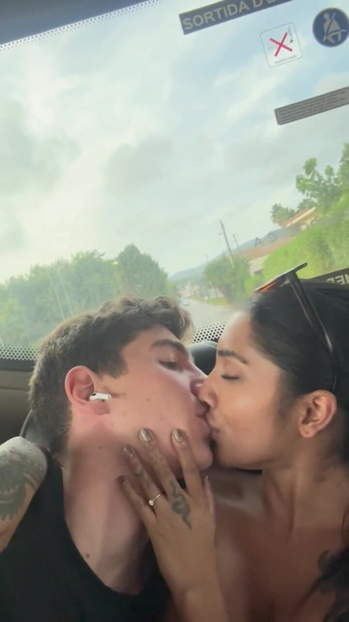 Yasmina and Brady: My Wife Gives Me an Amazing Blowjob on the Bus-...