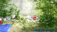 Dirty Brunette: Si rambut coklat seksi menghisap zakar di dalam kereta dan...