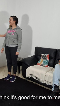 Il patrigno ha fatto sesso con il fidanzato di suo figlio di fronte a lui.