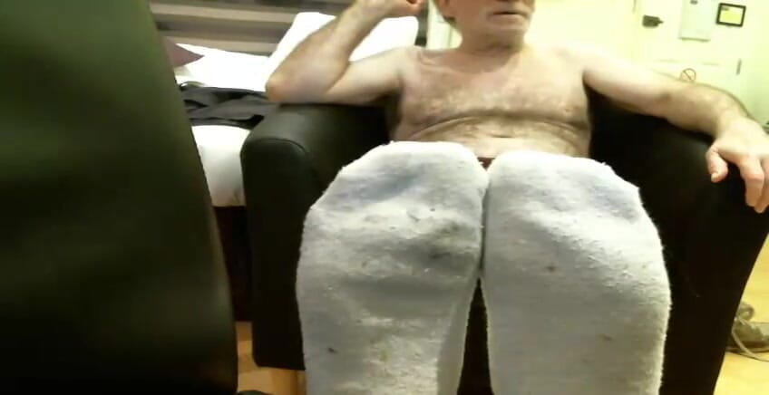 Coach Karl dude lodge: Jurulatih Karl Socks dan Kaki Terdedah