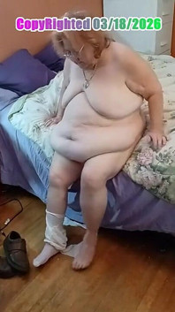 BBW Pielęgniarka Vicki Zakłada Dla Ciebie Biały Wąż Do Majtek!