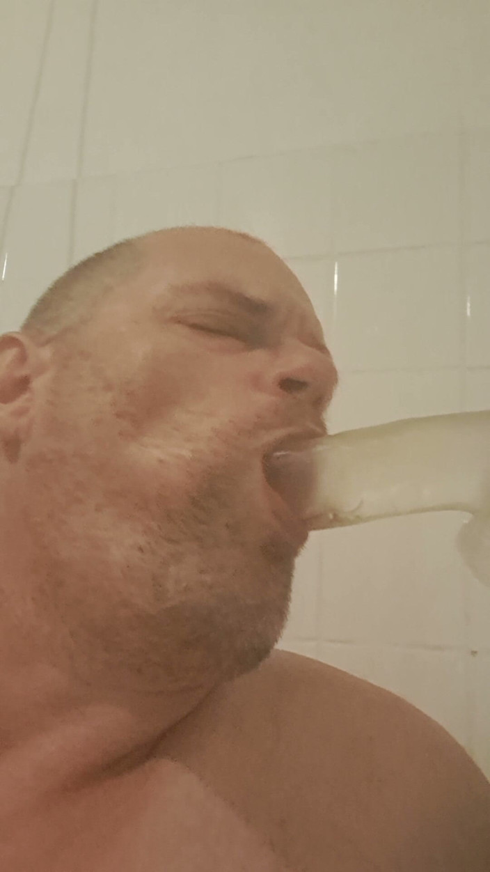 Fickspecht: Sucking Round in the Bathroom