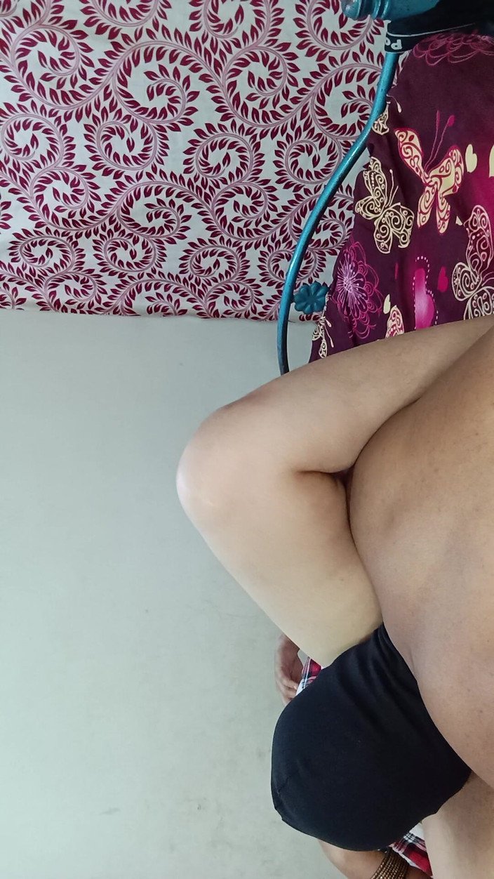 Muruga: Модель в платье на английской девушке, трахающейся с женой моего друга