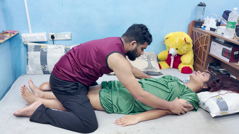 Vaigavarun45: Mallu Girl Body Massage and Hard Fuck in Bedroom While...