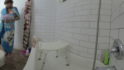 Lizzy Yum: Lizzy Yum dans les coulisses des entrevues, mise à jour exclusive...