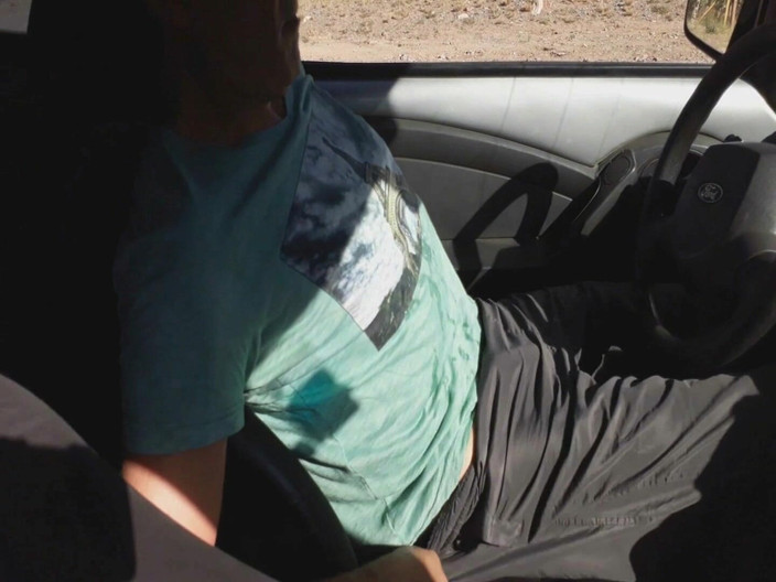 LadyRoma: Unknown Teen Masturbates Me in My Car on the Street