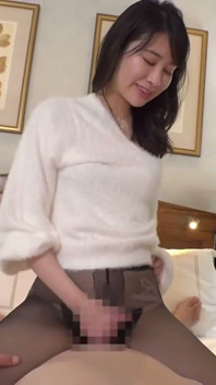 Mami, soignante élégante de 26 ans - service sauvage, squirt long, creampie et facehot