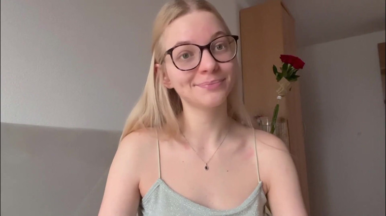 Goddess_Bella_Rae: Why Are so Many Adult Men Submissive