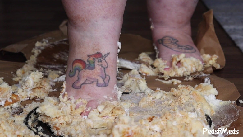 PedsRMeds: Ruby Sinclaire Cake Smash
