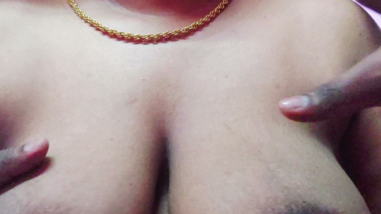 Desi Mohini: Desi chlapec sdílení sexu s mojí nadrženou nevlastní sestrou