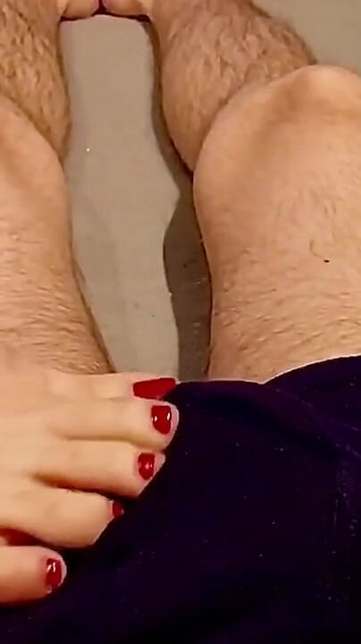 Foot massage on balls! (Mistress Redix) Foot massage on balls! (Mistress Redix)