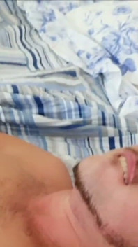 Francuski chłopak zerżnięty przez Latino Top Boy