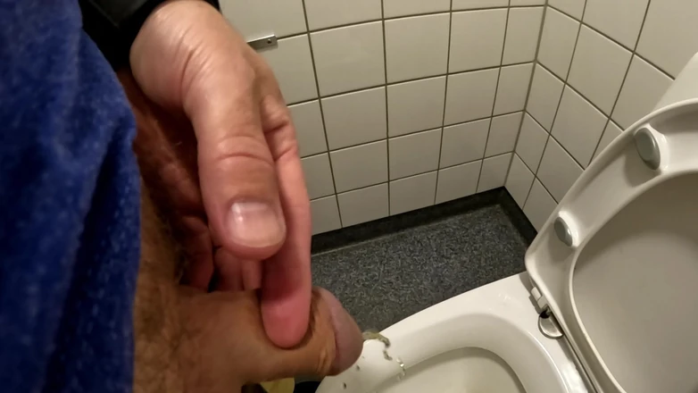 TheDane1122: Need to Pee Compilation