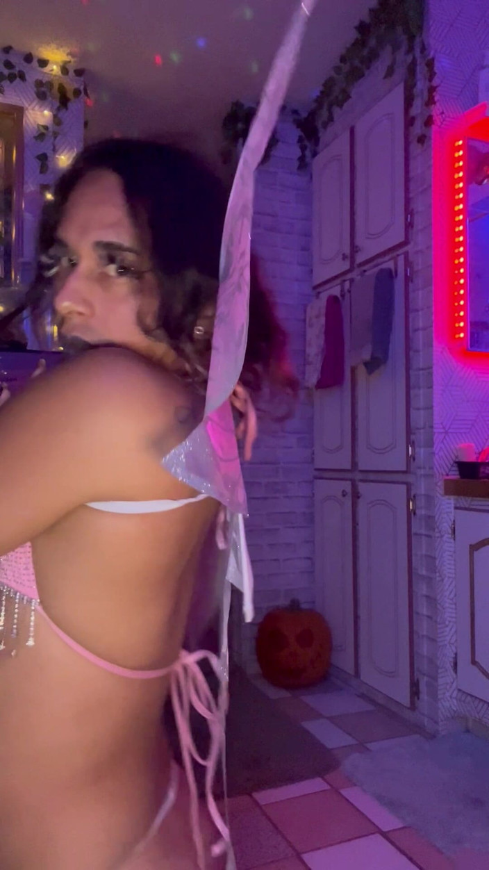 TSJade95: Poison stripse dance