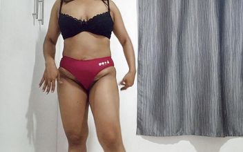 Stepmom Shows off Her Sexy Lingerie and Makes Her Want to Masturbate with Erotic Moves