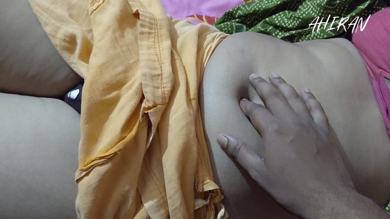 Aahan Ahiran: Boy and Girl Forplay in Bedroom!